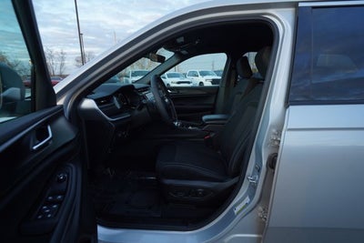 2025 Jeep Grand Cherokee Laredo 4x4