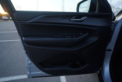 2025 Jeep Grand Cherokee Laredo 4x4