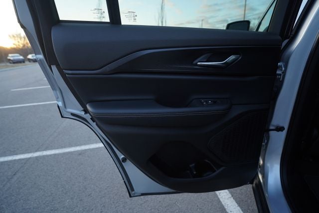 2025 Jeep Grand Cherokee Laredo 4x4