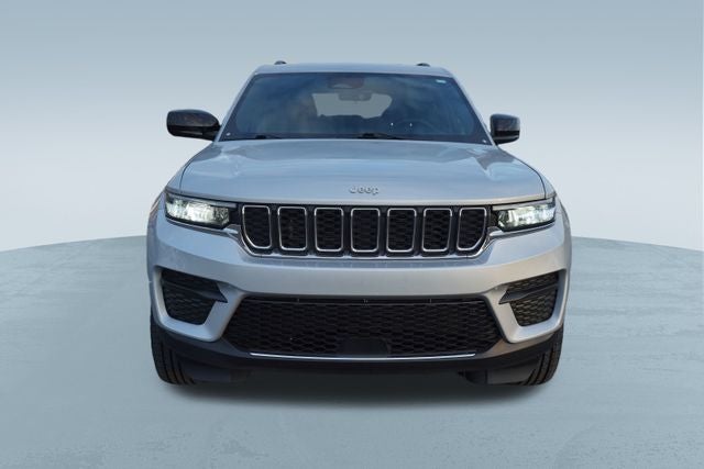 2025 Jeep Grand Cherokee Laredo 4x4