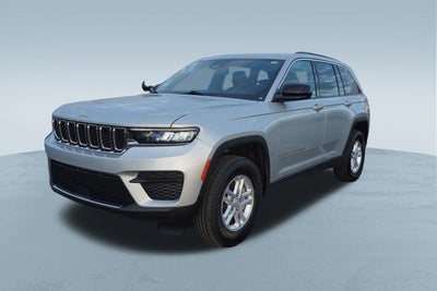 2025 Jeep Grand Cherokee Laredo 4x4