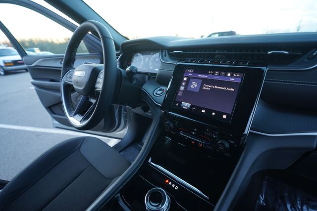 2025 Jeep Grand Cherokee Laredo 4x4