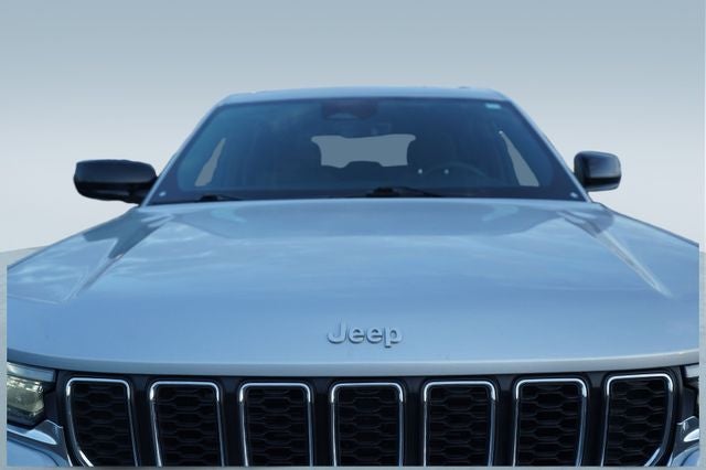 2025 Jeep Grand Cherokee Laredo 4x4