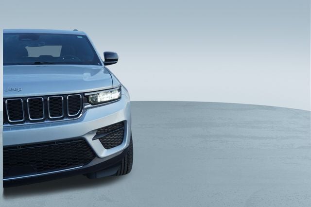 2025 Jeep Grand Cherokee Laredo 4x4