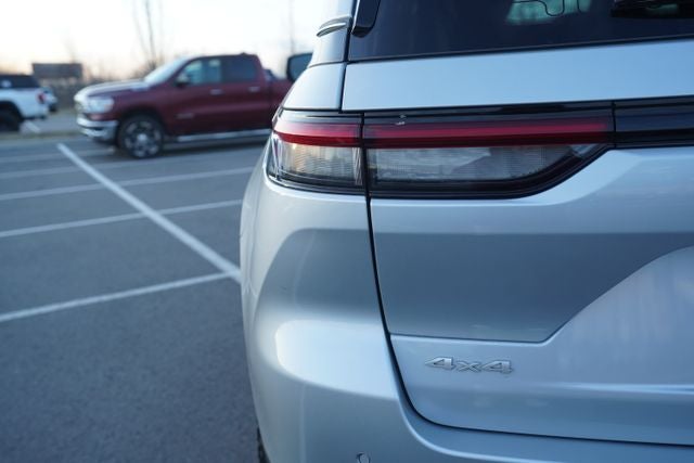 2025 Jeep Grand Cherokee Laredo 4x4