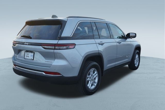 2025 Jeep Grand Cherokee Laredo 4x4