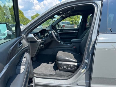 2027 Jeep Grand Cherokee Altitude