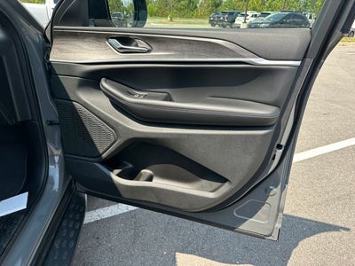 2027 Jeep Grand Cherokee Altitude