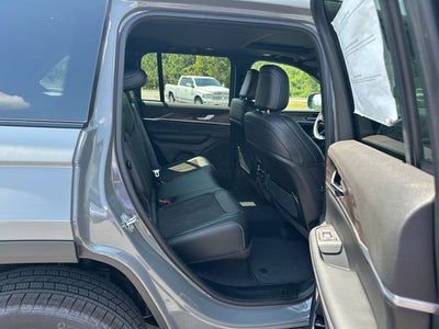 2027 Jeep Grand Cherokee Altitude