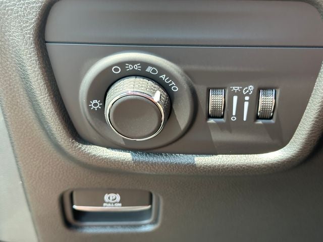 2027 Jeep Grand Cherokee Altitude