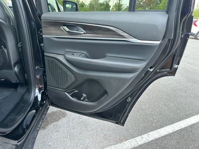 2027 Jeep Grand Cherokee Altitude