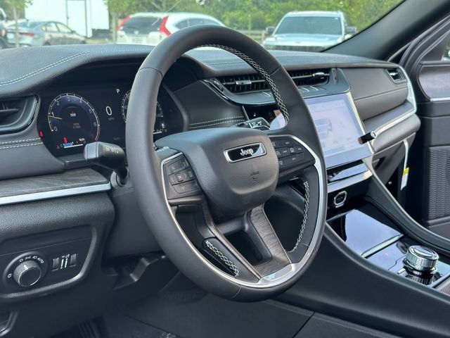 2027 Jeep Grand Cherokee Altitude