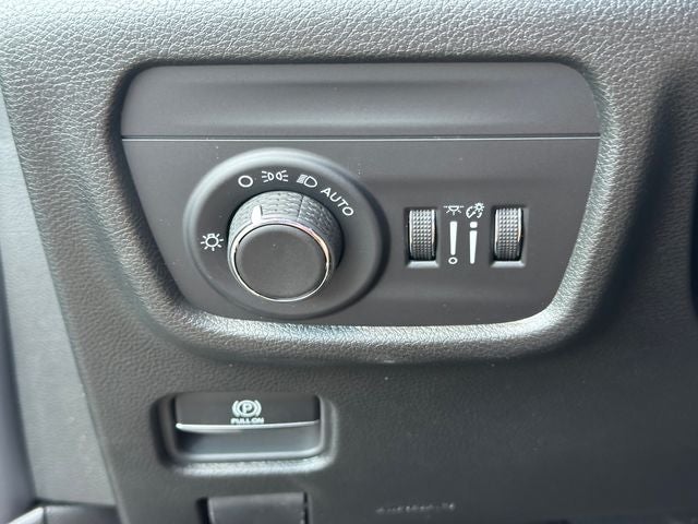 2027 Jeep Grand Cherokee Altitude