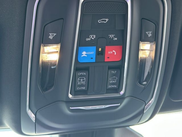 2027 Jeep Grand Cherokee Altitude