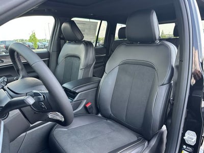 2027 Jeep Grand Cherokee Altitude