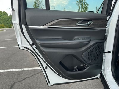 2027 Jeep Grand Cherokee Altitude