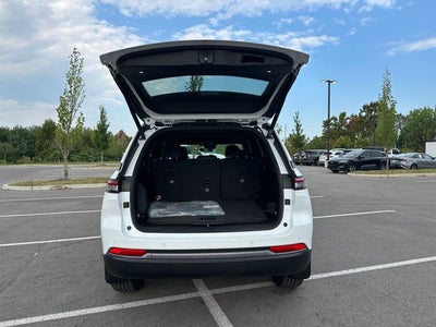 2027 Jeep Grand Cherokee Altitude