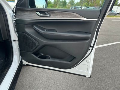 2027 Jeep Grand Cherokee Altitude