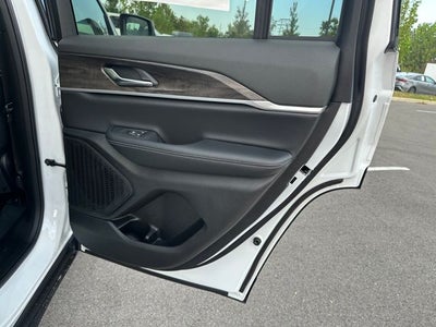 2027 Jeep Grand Cherokee Altitude