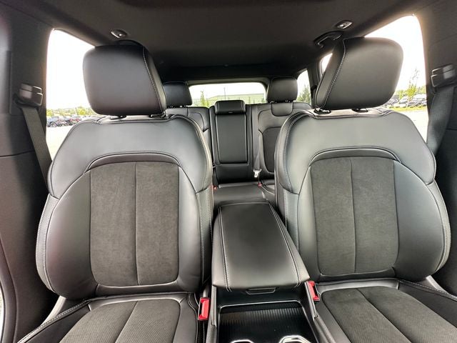 2027 Jeep Grand Cherokee Altitude