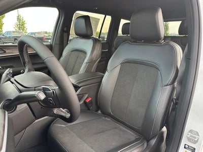 2027 Jeep Grand Cherokee Altitude