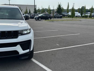 2027 Jeep Grand Cherokee Altitude