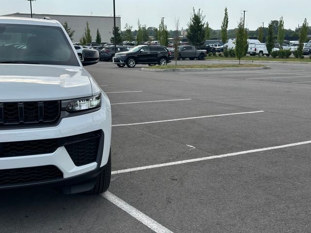 2027 Jeep Grand Cherokee Altitude