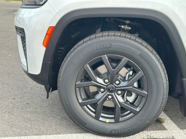2027 Jeep Grand Cherokee Altitude