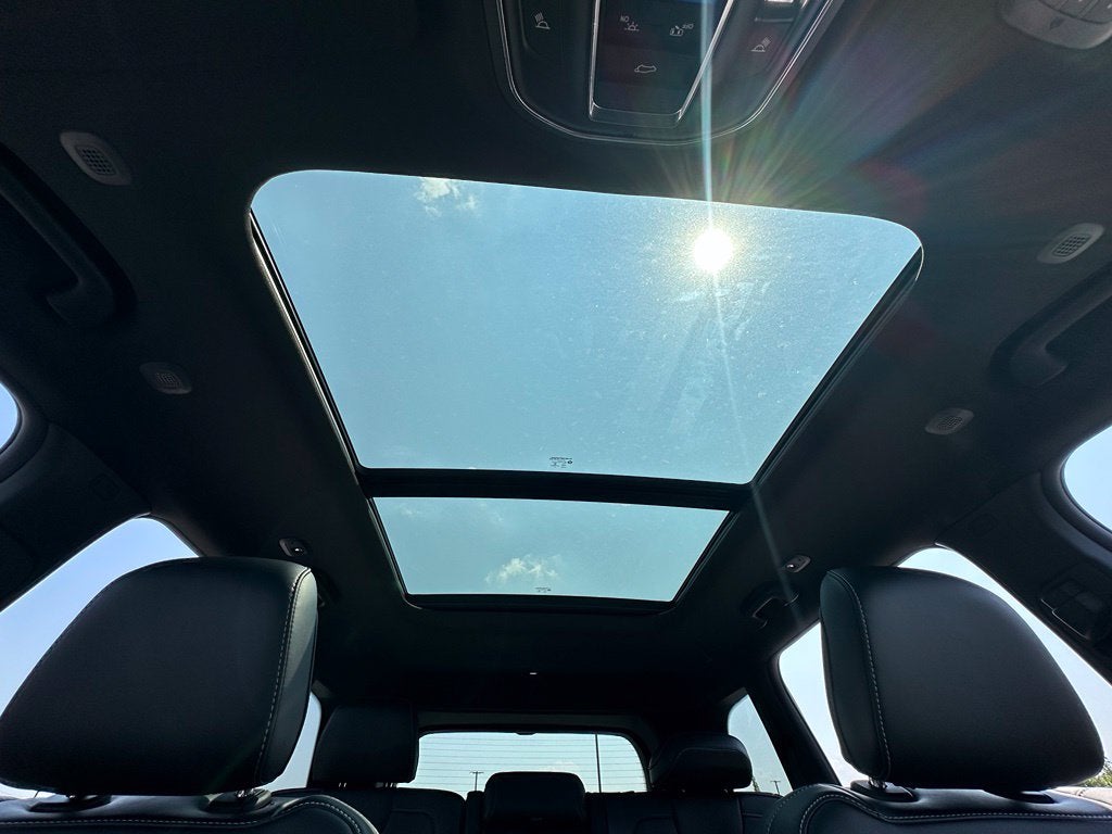 2027 Jeep Grand Cherokee Limited Reserve