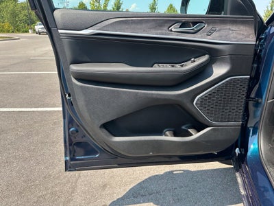 2027 Jeep Grand Cherokee Limited Reserve