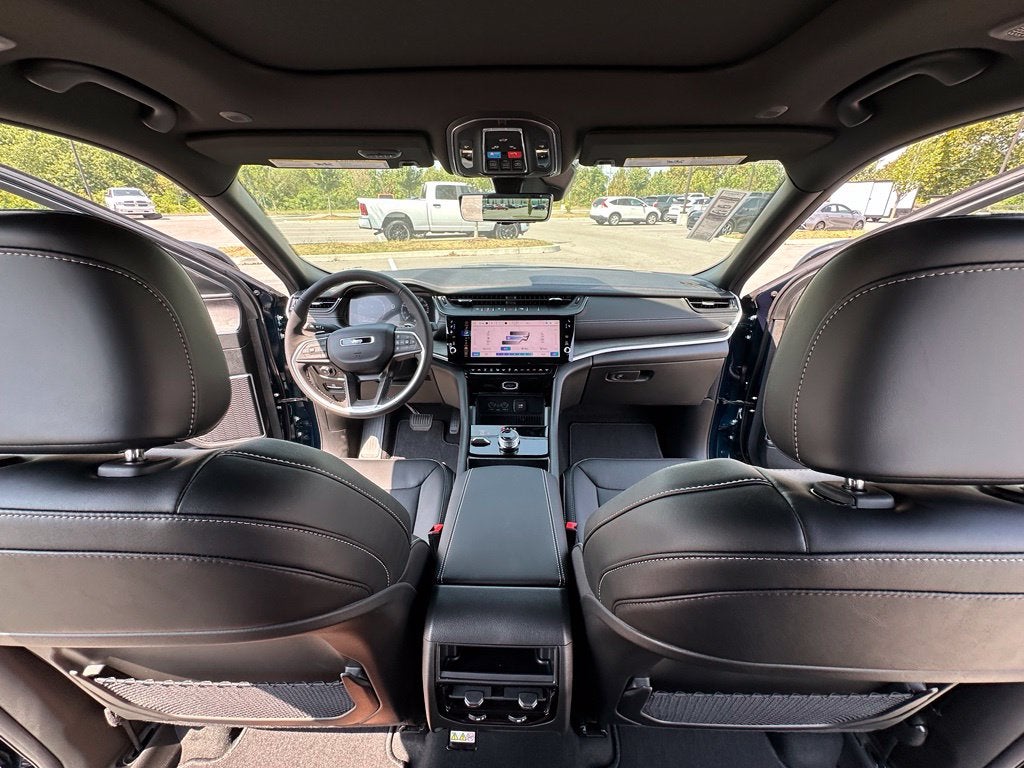 2027 Jeep Grand Cherokee Limited Reserve