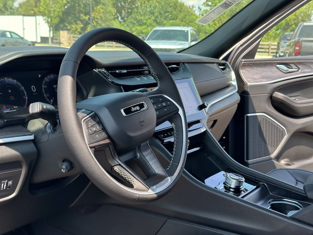 2027 Jeep Grand Cherokee Limited Reserve