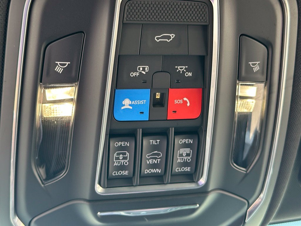 2027 Jeep Grand Cherokee Limited Reserve