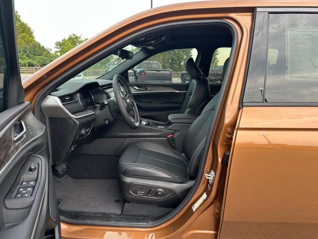2027 Jeep Grand Cherokee Limited Reserve