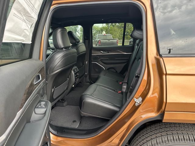2027 Jeep Grand Cherokee Limited Reserve