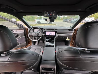 2027 Jeep Grand Cherokee Limited Reserve