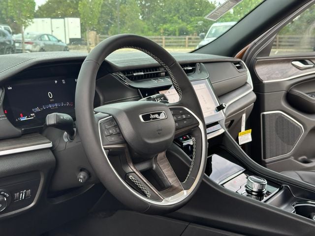 2027 Jeep Grand Cherokee Limited Reserve