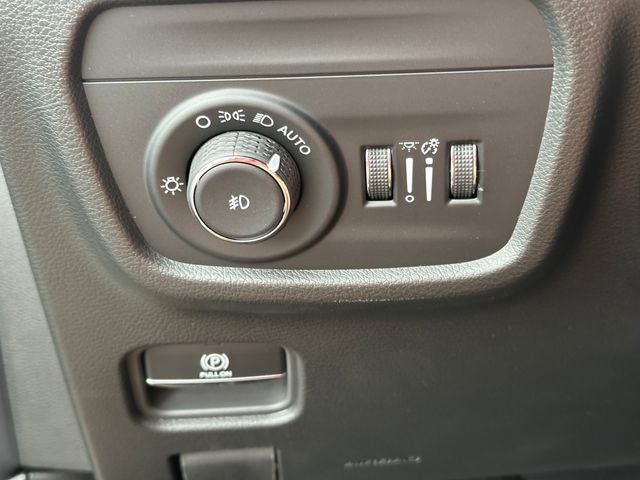 2027 Jeep Grand Cherokee Limited Reserve