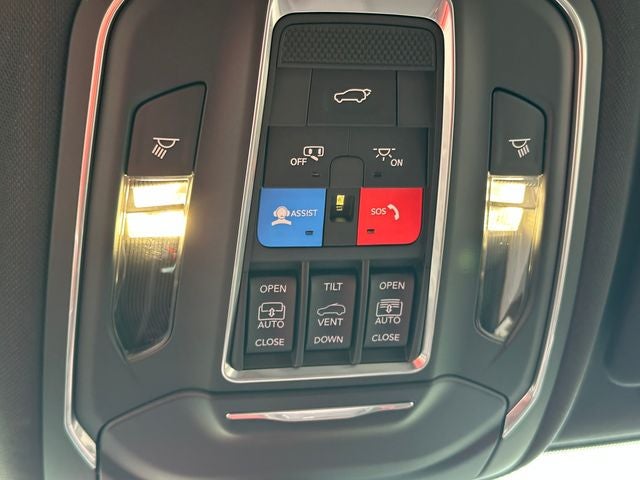 2027 Jeep Grand Cherokee Limited Reserve