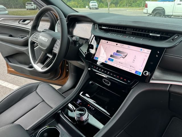 2027 Jeep Grand Cherokee Limited Reserve