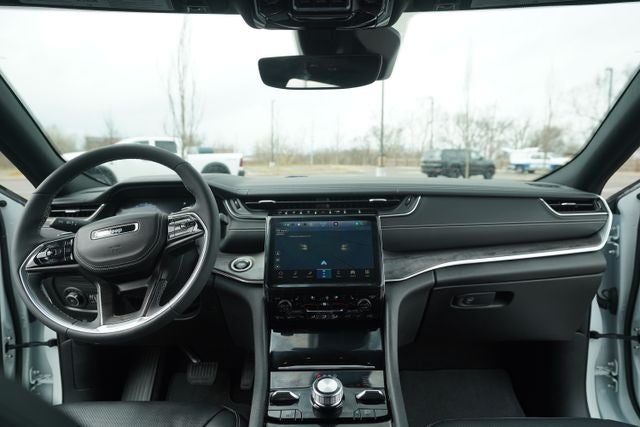 2023 Jeep Grand Cherokee Overland 4x4