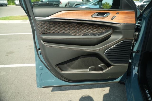 2026 Jeep Grand Cherokee Summit