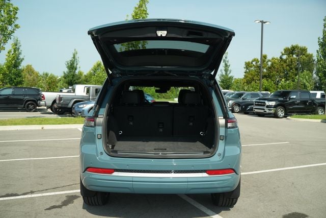 2026 Jeep Grand Cherokee Summit