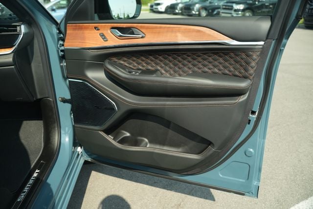 2026 Jeep Grand Cherokee Summit