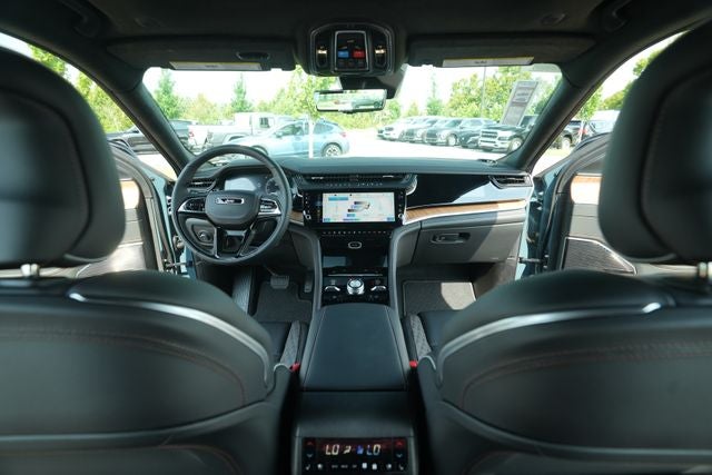2026 Jeep Grand Cherokee Summit