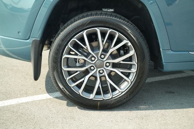 2026 Jeep Grand Cherokee Summit