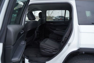 2023 Jeep Grand Cherokee L Laredo 4x2