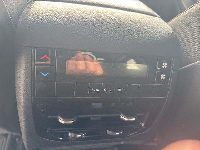 2023 Jeep Grand Cherokee L Laredo 4x2