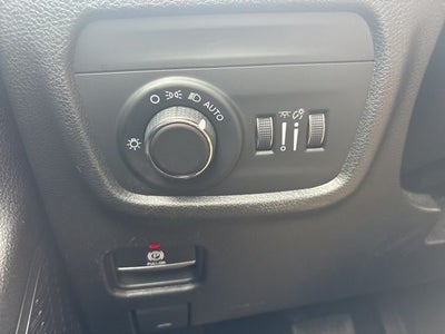 2023 Jeep Grand Cherokee L Laredo 4x2