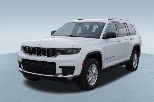 2023 Jeep Grand Cherokee L Laredo 4x2